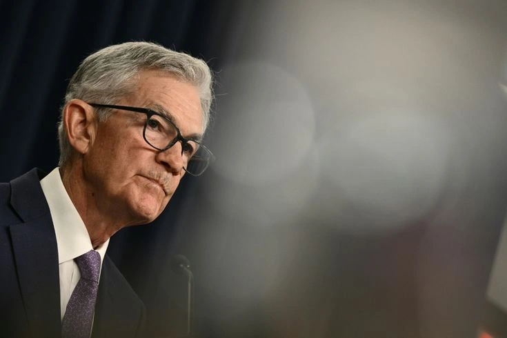 La Fed mantiene i tassi di interesse fermi mentre l'inflazione persiste